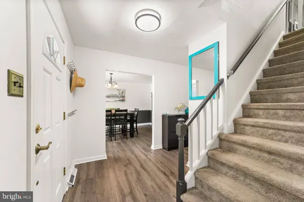 7 W DELAWARE TRL, Medford, NJ 08055