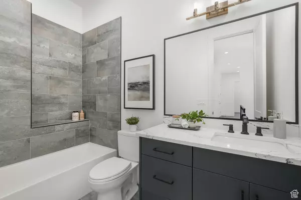 667 E VANDALAY LN, Draper, UT 84020