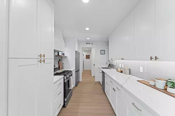 1119 E 8th ST, Davis, CA 95616