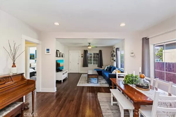 220 W Kendall ST, Corona, CA 92882