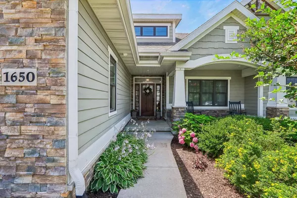 1650 Bellewood Drive, Waunakee, WI 53597