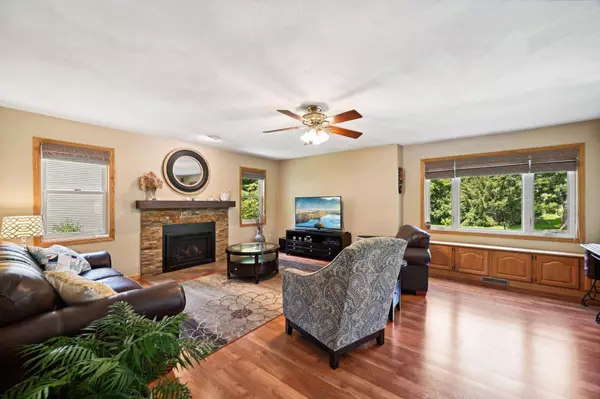 1701 Dover Drive, Waunakee, WI 53597