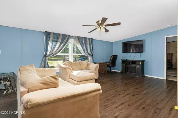 40 Bunker Lane, Louisburg, NC 27549