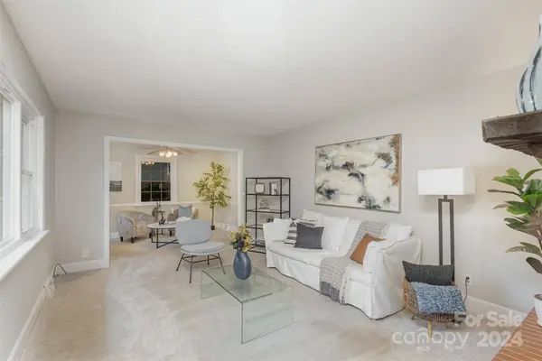 1820 Lansdale DR, Charlotte, NC 28205