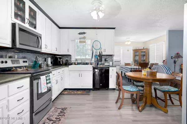 9405 Glover Road, Bailey, NC 27807