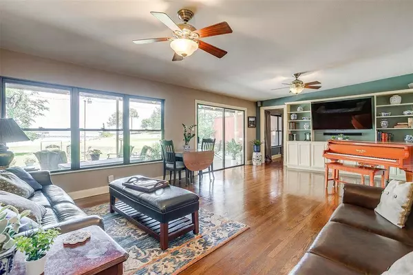 6780 Wells Burnett Road, Fort Worth, TX 76135