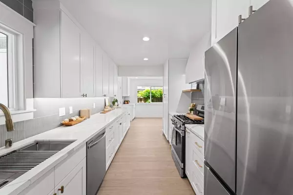 1119 E 8th ST, Davis, CA 95616