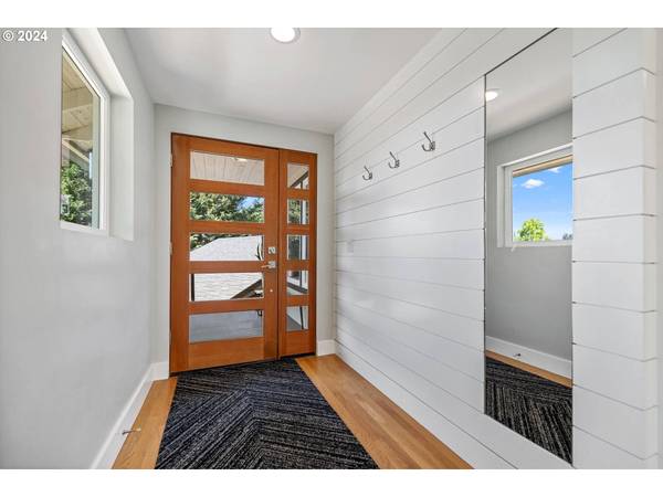 1234 SW 57TH AVE, Portland, OR 97221