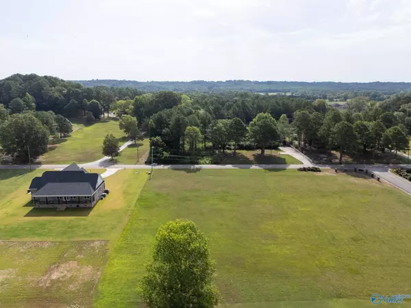 3445 South Chapel Hill Road SW, Decatur, AL 35603