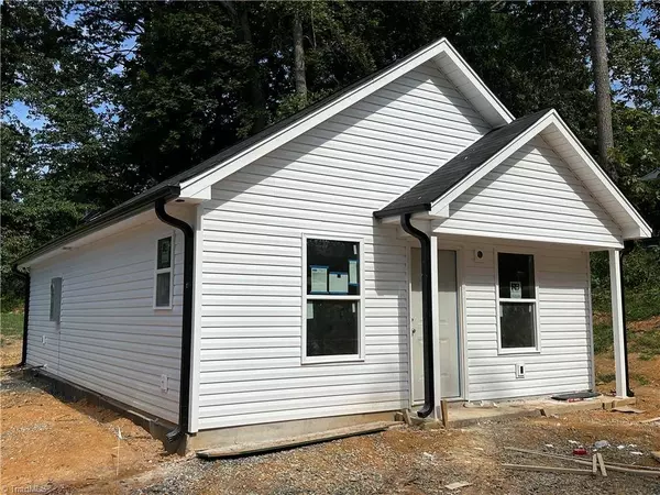 806 Pinecroft ST, High Point, NC 27260