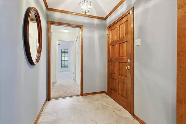 109 S Beltwoods Drive, Desoto, TX 75115