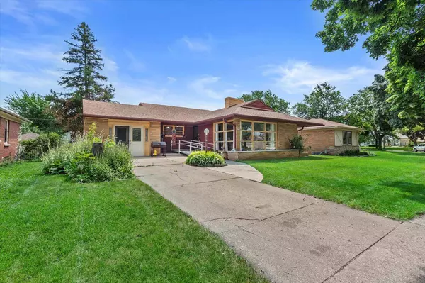 4368 N 56th STREET, Milwaukee, WI 53216