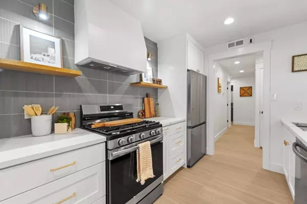 1119 E 8th ST, Davis, CA 95616