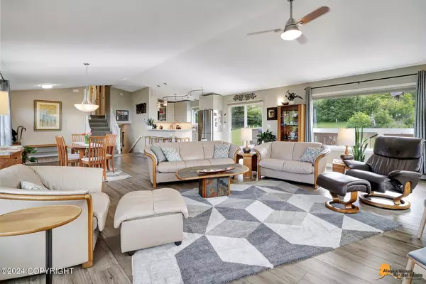 12831 Michael RD, Anchorage, AK 99516