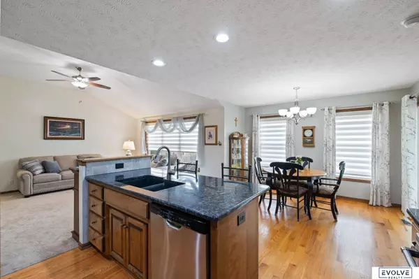 19103 Ohio Street, Omaha, NE 68022