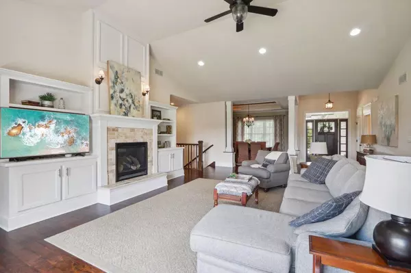 1650 Bellewood Drive, Waunakee, WI 53597