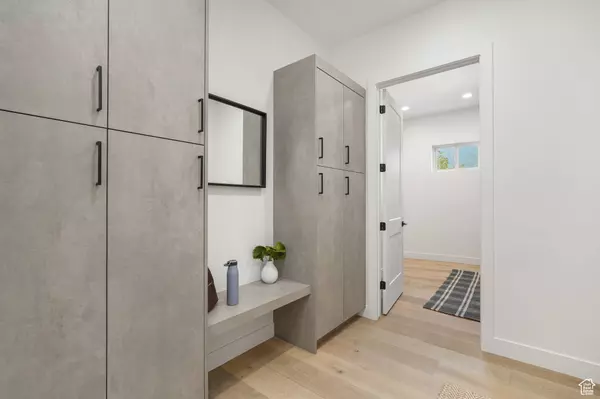 667 E VANDALAY LN, Draper, UT 84020