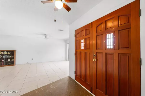 1801 Chapel DR, Deltona, FL 32725