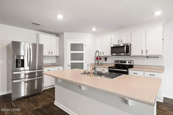 562 Earl Godwin RD #Lot 16, Freeport, FL 32439