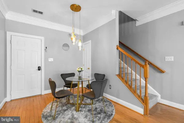 584 ORCHARD RIDGE DR #100, Gaithersburg, MD 20878