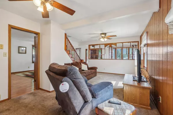 8924 County Road Y, Sauk City, WI 53583