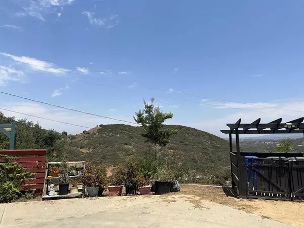 1665 Lawsons Valley Rd, Jamul, CA 91935