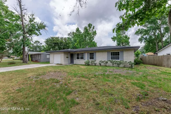 7869 JOLLIET DR, Jacksonville, FL 32217