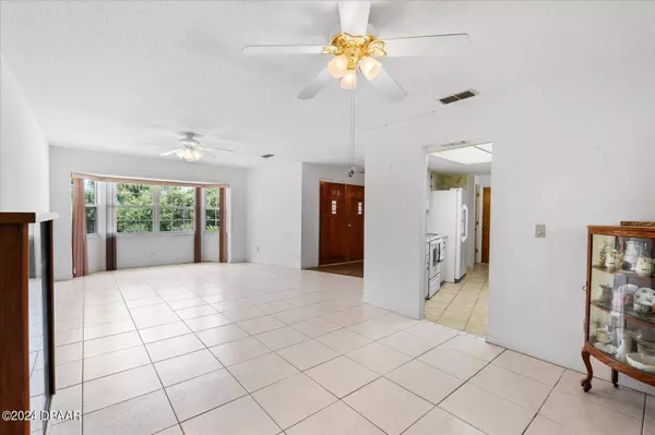 1801 Chapel DR, Deltona, FL 32725