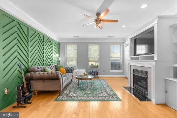 584 ORCHARD RIDGE DR #100, Gaithersburg, MD 20878