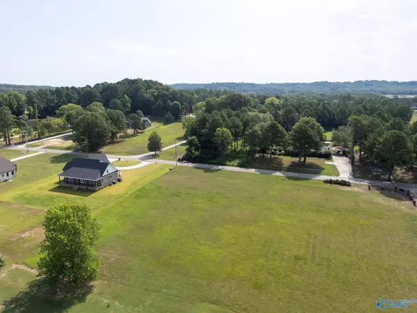 3445 South Chapel Hill Road SW, Decatur, AL 35603