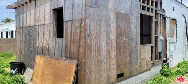 2228 W 73rd ST, Los Angeles, CA 90043