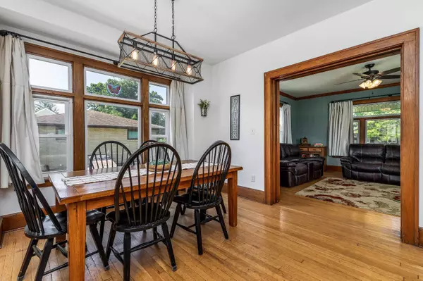 312 N Maple Street, Apple River, IL 61001