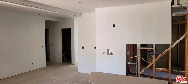 2228 W 73rd ST, Los Angeles, CA 90043