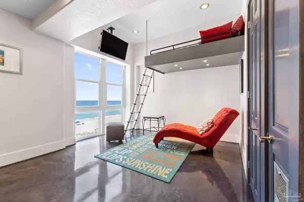 999 Ft Pickens Rd, Pensacola Beach, FL 32561