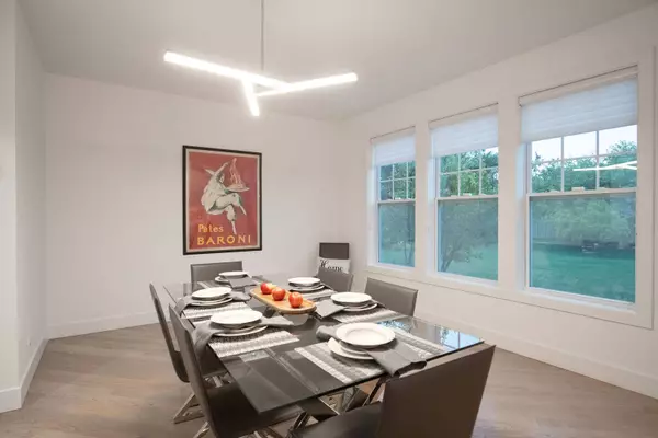 840 Timbers Edge LN, Northbrook, IL 60062