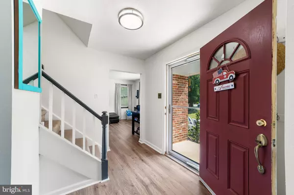 7 W DELAWARE TRL, Medford, NJ 08055