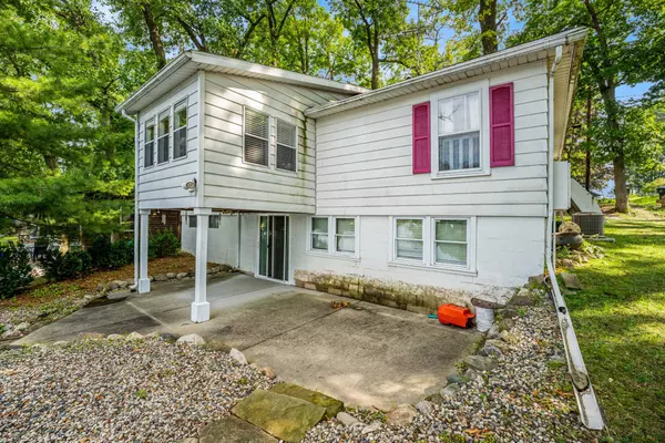 34119 Hillside Drive, Paw Paw, MI 49079