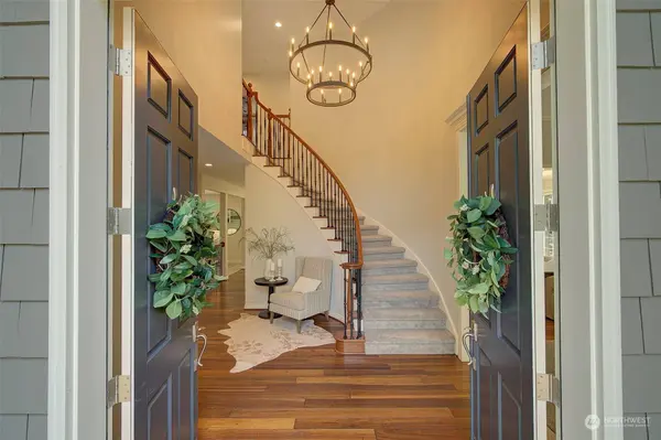 1922 263rd CT SE, Sammamish, WA 98075