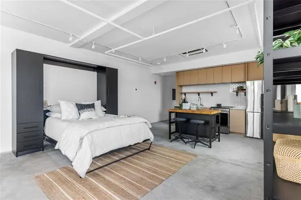 1805 HARVARD #203, Atlanta, GA 30337