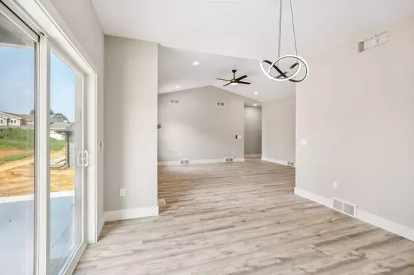 2085 Fawn Valley Court, Reedsburg, WI 53959