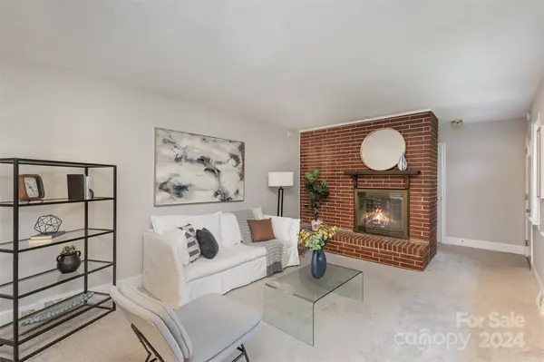 1820 Lansdale DR, Charlotte, NC 28205