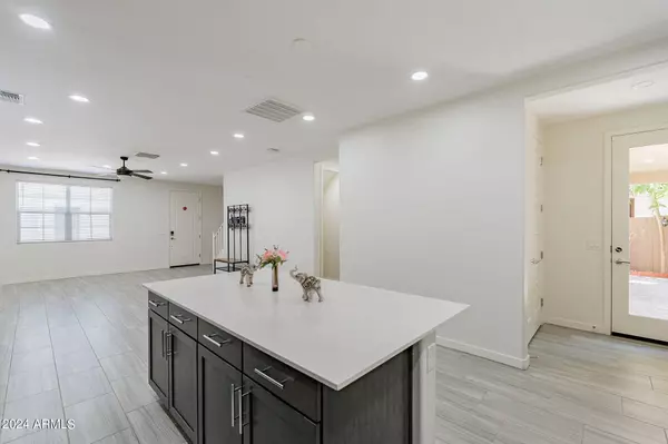 743 N ABALONE Court, Gilbert, AZ 85233