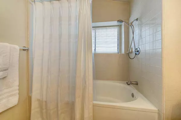 1326 Puebla WAY, Roseville, CA 95747