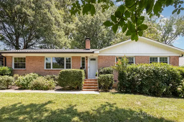 1820 Lansdale DR, Charlotte, NC 28205
