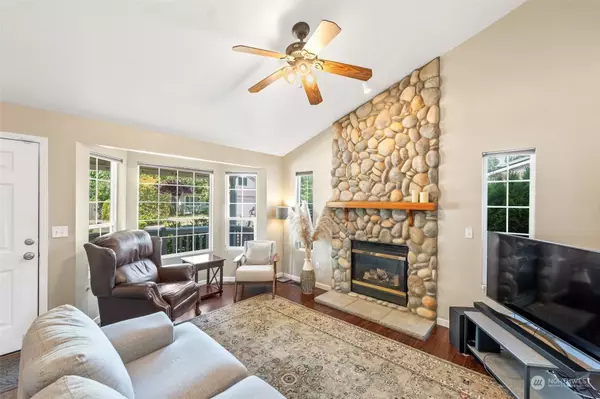 2984 Sprague ST, Port Orchard, WA 98366