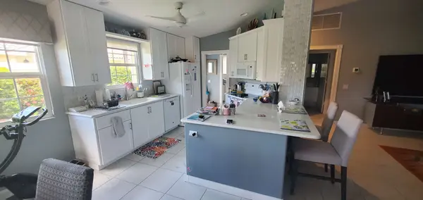 Camminare Dr, Sarasota, FL 34238