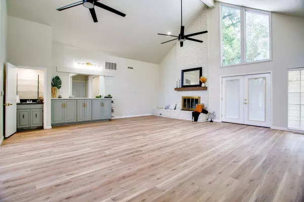 3014 Edgewood, Enid, OK 73703-6749