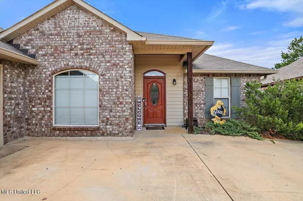 209 Barrington Cove, Florence, MS 39073