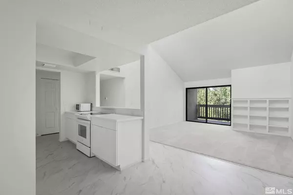 2855 Idlewild Dr #325, Reno, NV 89509