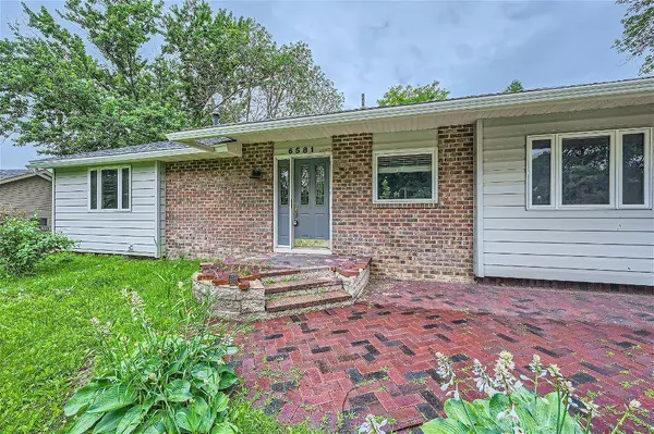 6581 Stratford RD, Woodbury, MN 55125